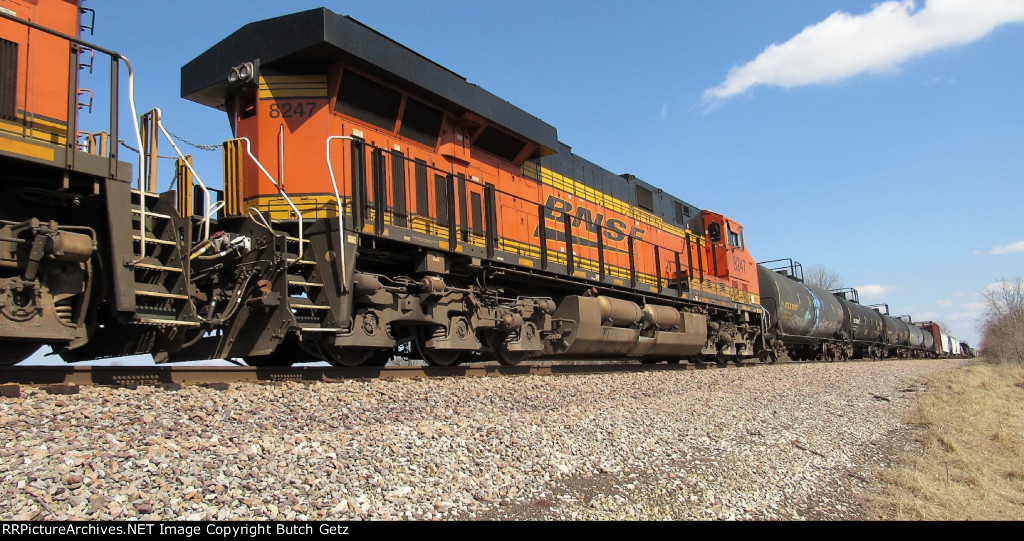 BNSF 8247